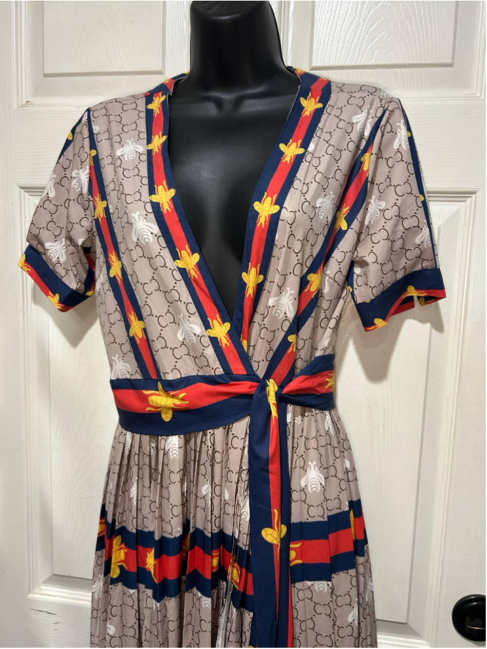 Women's Unbranded Bee Print Midi Dress Size M/L